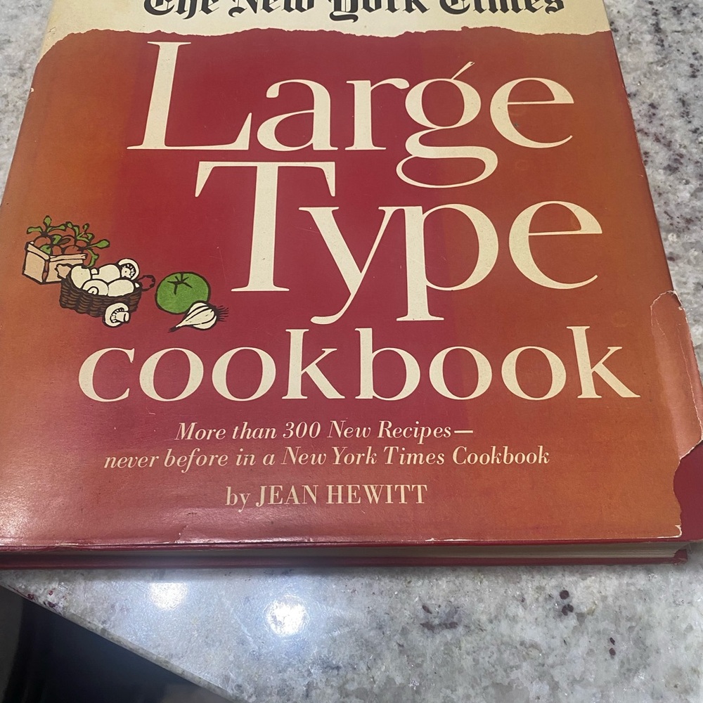 New York Times Large Type‎ Cookbook Jean Hewitt Hardcover 1968 Golden Press